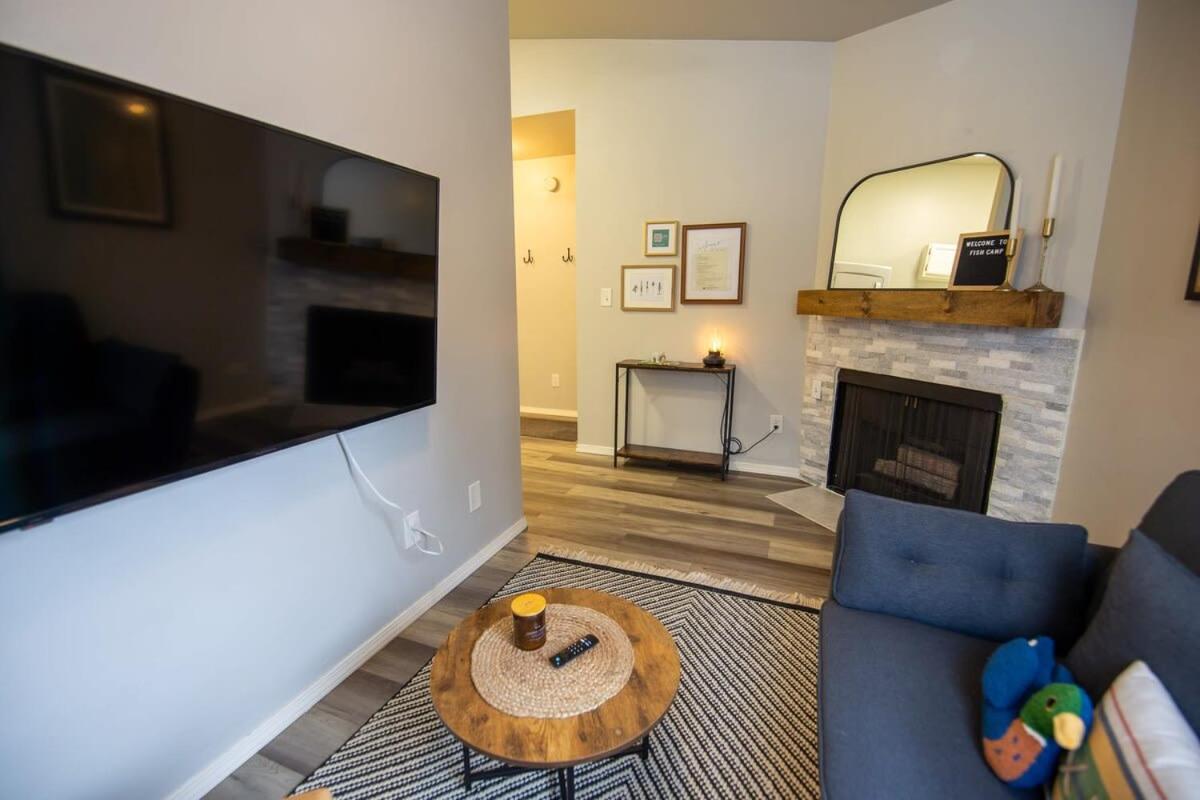 Stylish1 Bed 1 Bath Apartment Anchorage Bagian luar foto
